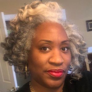 Meet your Posher, Tara